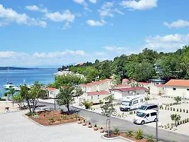 Camping Uvala Slana * Selce